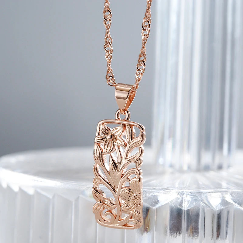 Hollow Flower Necklace